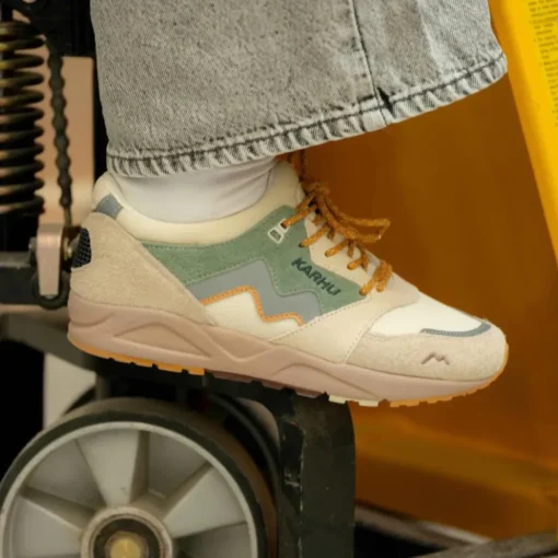 Aria 95 - Turtledove / Iceberg Green