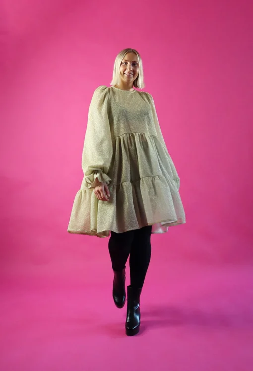 Dishy Dress - Glitter Valkokulta