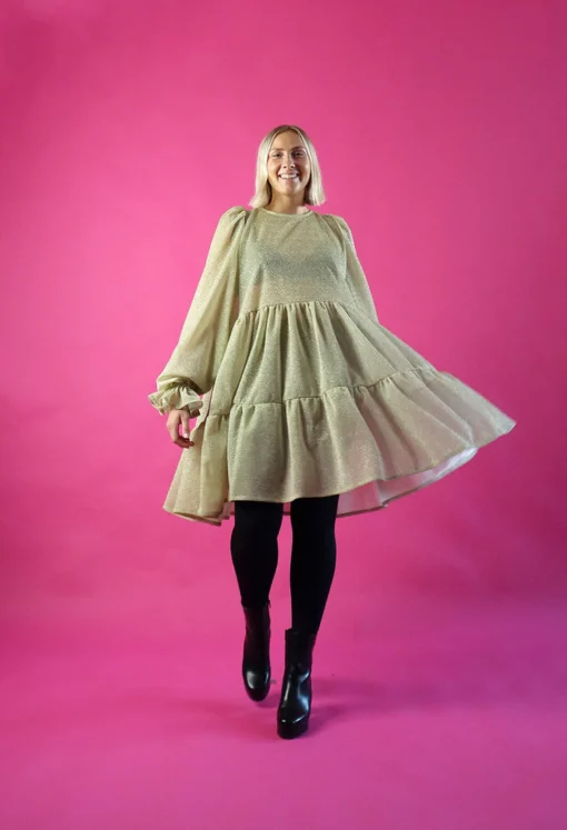 Dishy Dress - Glitter Valkokulta