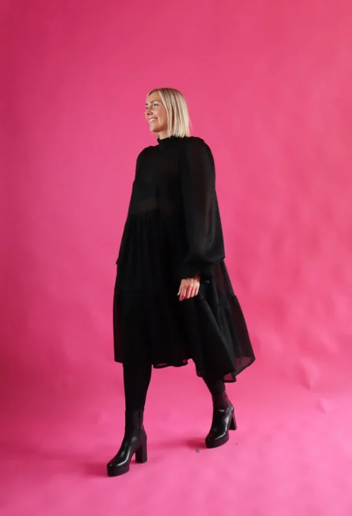 Dishy Dress Rusettikauluksella - Glitter Musta M/L