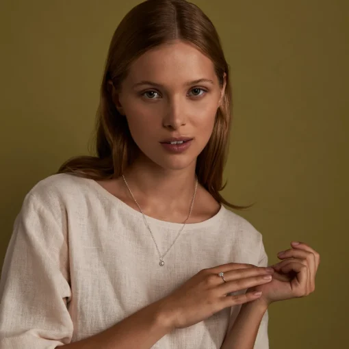 Poppy kaulakoru